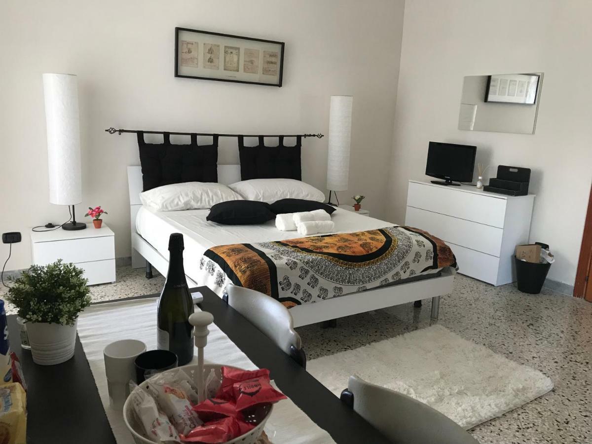 Little Room Salerno Esterno foto